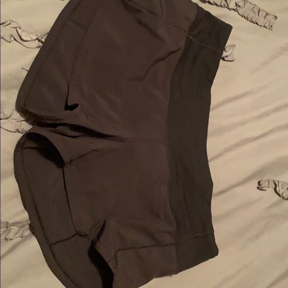 Lulu shorts!! Speed Up Short 2.5”